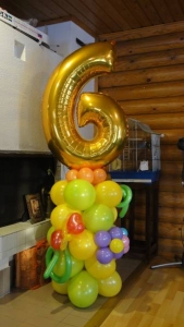 цифра ''6'' из воздушных шаров
